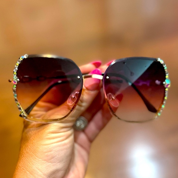 SHEIN Large Women Sunglasses Embellished Sparkle Rhinestones Gradient - Picture 1 of 4